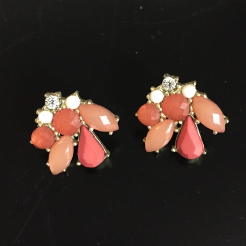 Anthropologie pink cluster earrings.